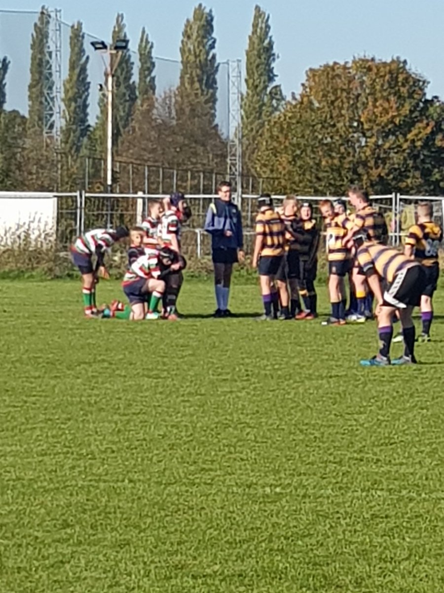 kimbowles's tweet photo. Well played Lennon. You did us proud. #scrumhalf #tookabattering #doyourtieup https://t.co/Jn2BbEIfCx