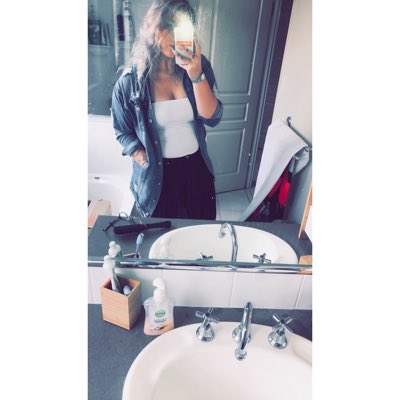 Nell13_G's tweet photo. #NewProfilePic https://t.co/dbgd9EBpL4