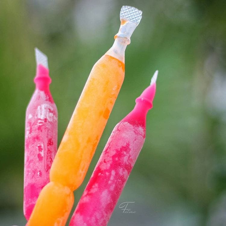 .
. تعالوا نوزّع البسمات،تقاليد الحزن بشعه 🌸😃. .