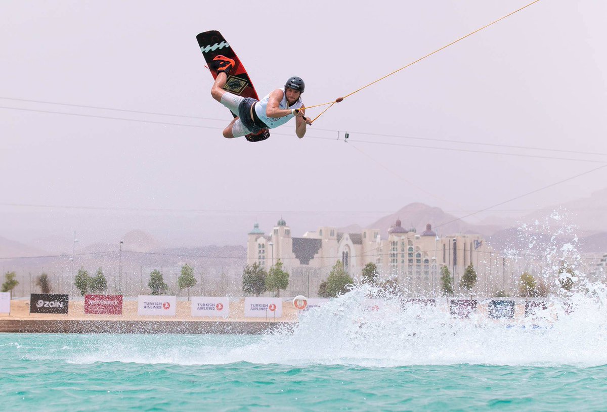#IWWFCableWakboardWC
@aureliegodet34  et #LouisMISTAUDY au départ de l'étape de Coupe du monde de Wakeboard Cable à Shanghai 
>>> ffsnw.fr/actualites/wak…
#AllezlesBleus #TeamFrance 🇫🇷#FranceWakeboard  #Wakeboard2024 #TeamFFSNW #PasionGlisse