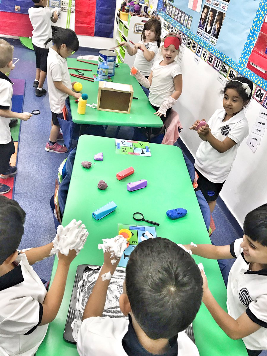 KatrinaMcDonnel's tweet photo. Today in KG2 was messy, loud and totally interactive! #myfivesenses #sensoryexploration #PYP #inquirylearning #handsonlearning #learningengagements #kindyfun #AISAlions https://t.co/qtzMExivYM