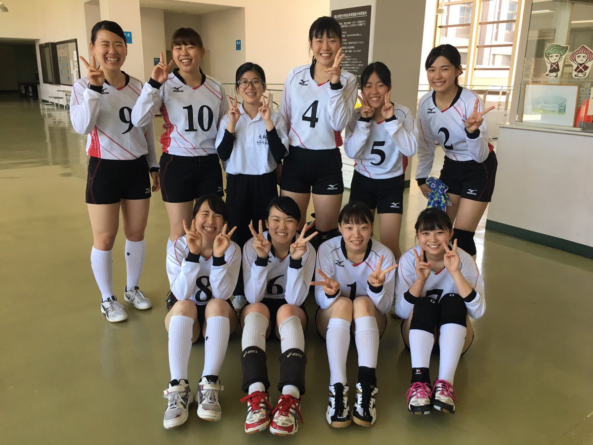 🎊秋季リーグ戦🎊

長いリーグ戦は3勝4敗で5位という結果に終わりました✨
新チームでの初の公式戦で、部員全員が少しでも成長することのできた2ヶ月となりました！
次のリーグでは1つでも順位を上げられるようにこれからの練習に励みたいと思います👍
応援ありがとうございました😊