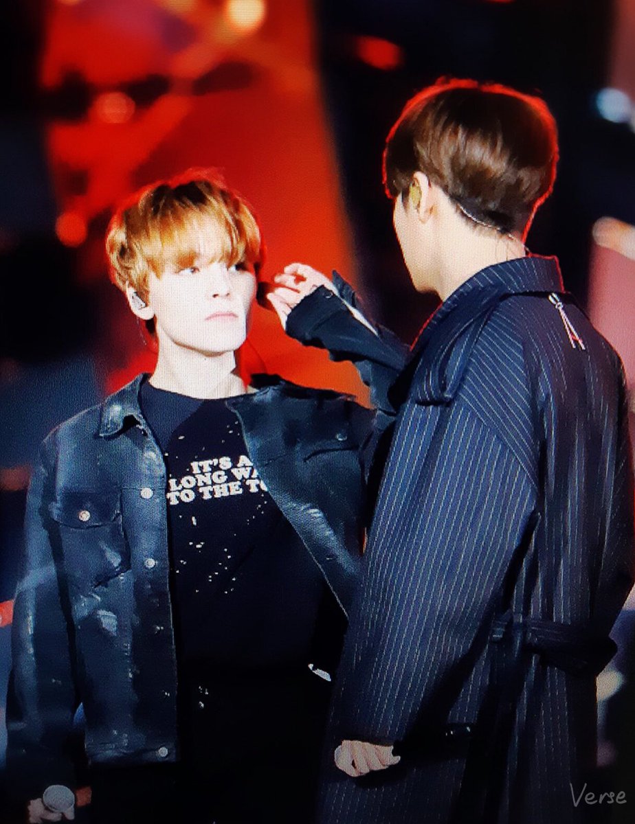 VernonSpain's tweet photo. 📷[FOTO]
181014 || #Vernon en el "SBS BBQ SUPER CONCERT".
©VERseNON

#버논 #세븐틴 #SEVENTEEN https://t.co/wRzxFUM4QX