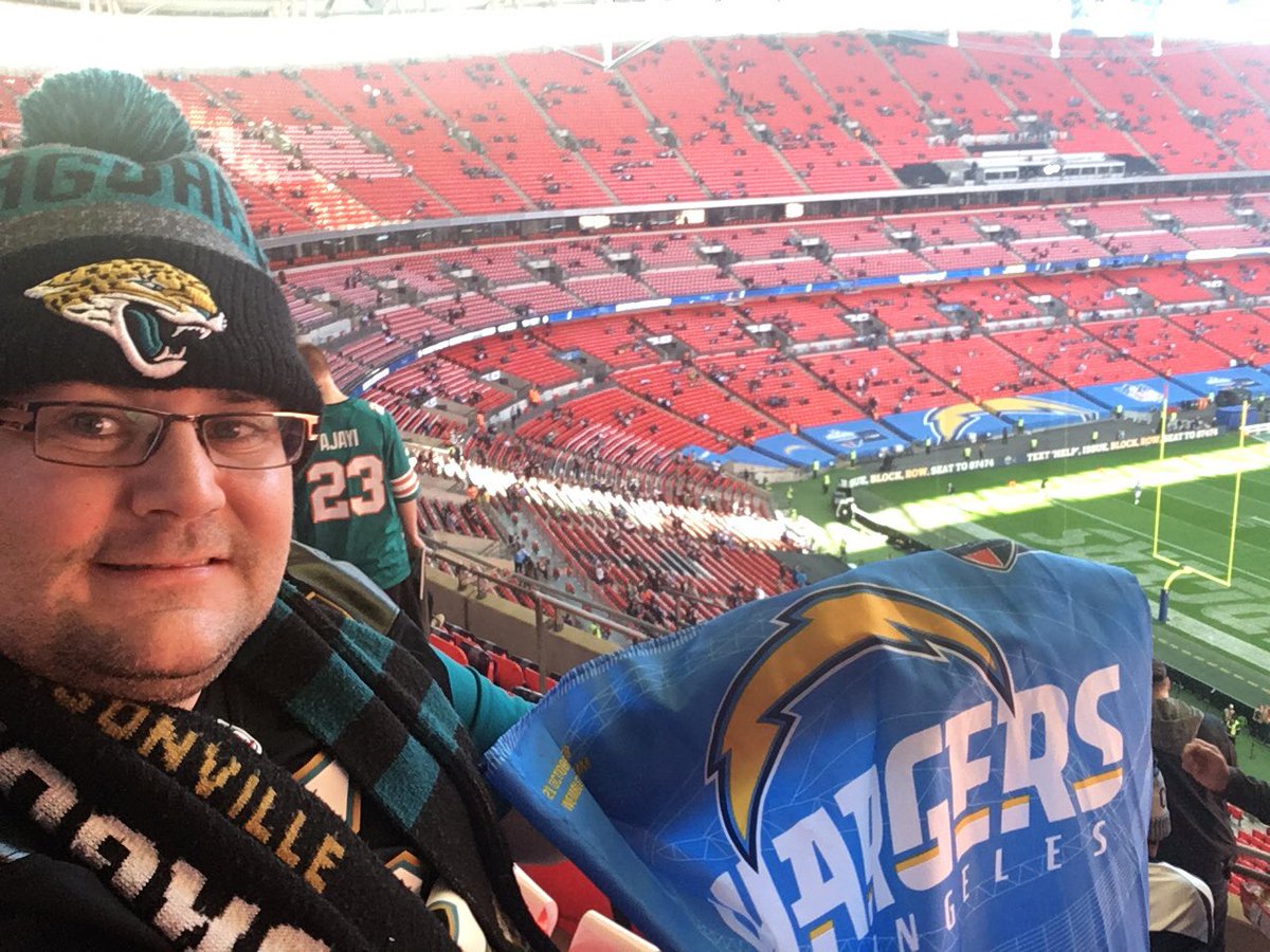 Tronulas's tweet image. On behalf of all @Jaguars in the uk and us, my support is firmly on @Chargers. Let’s batter those @Titans. @wembleystadium @DownbytheBank @NFLUK @NFL @JaguarsUK