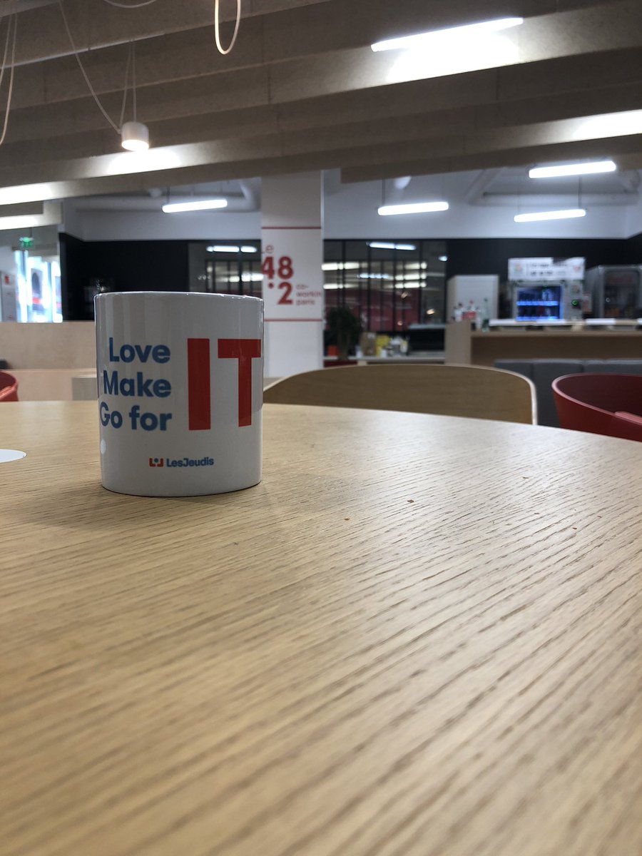 SWRoboticsAI's tweet photo. Jamais en manque de café à @EMLYON avec @LesJeudis durant le #SWRoboticsAI ! https://t.co/C3CVfx30r0