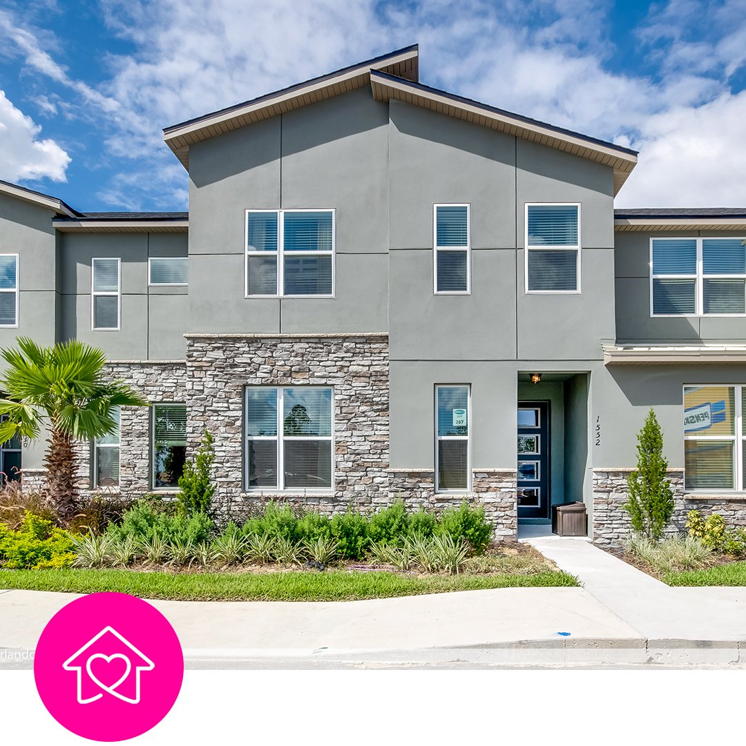 CasiolaStays's tweet photo. It's part of the prestigious and popular #SolaraResort, less than 10 minutes from @WaltDisneyWorld 😍 Made for entertaining, the main living space is open and bright and includes the kitchen, living room and dining area. #casiolalove
Book your stay online:
https://t.co/IOBAHXYL3M https://t.co/EFok2UAs86
