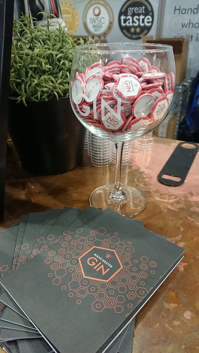LittleGemsJewel's tweet photo. Loved the beautifully arranged #ManchesterGin stall at @BBCGoodFoodShow in #Glasgow today #GFSScot #gin #craftgin @Gerrys_Kitchen https://t.co/w7H45w2w34