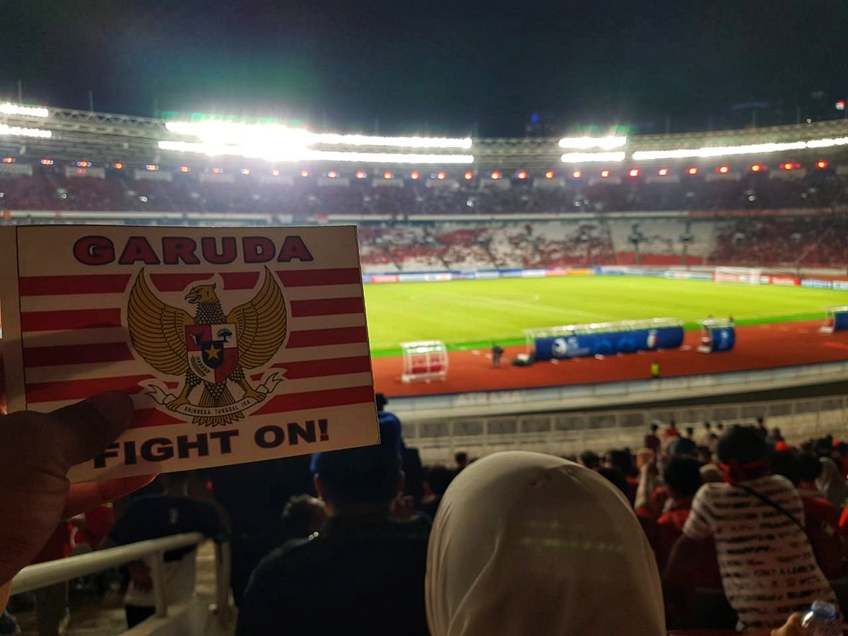 JaKantor2010's tweet photo. Garuda Fight On.
#JaKantor #SUGBK #TimNasIndonesia https://t.co/HCN4hvbmdb