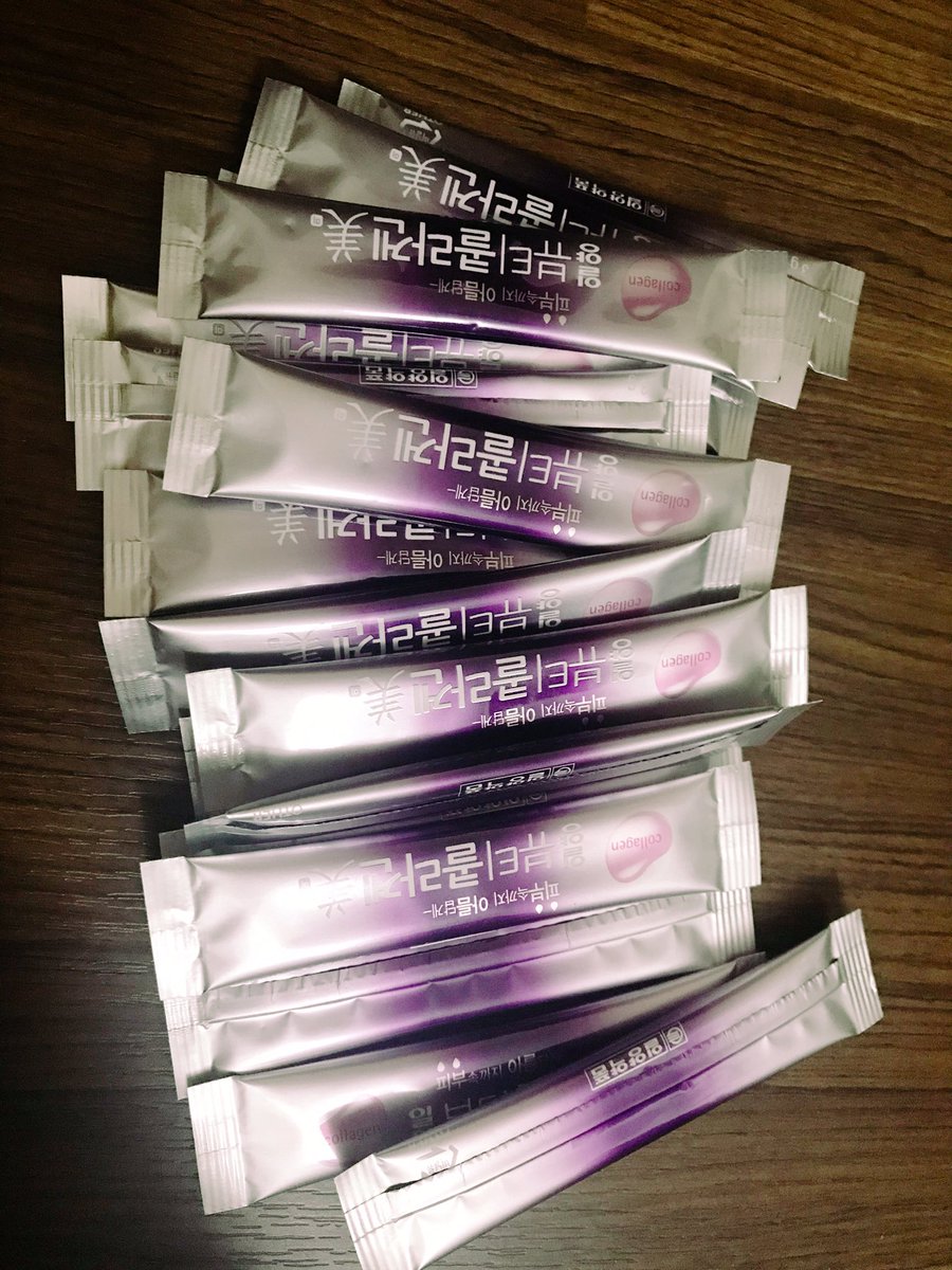 yofukhu's tweet photo. #พร้อมส่ง BEAUTY COLLAGEN💜 
☁ 440 บาท/30 ซอง
คอลลาเจนกล่องม่วงตัวดัง ขายดีสุดฮิตในเกาหลี ช่วยให้ผิวขาวใส แข็งแรง เนียนนุ่ม สุขภาพดี ลดการเกิดสิว ริ้วรอย รอยดำ จุดด่างดำต่างๆ รีวิวเยอะมากค่า👍🏻💕
#howtoperfect #คอลลาเจนกล่องม่วง #คอลลาเจน #howtobeauty #2nano #collagen https://t.co/BahExOOdly