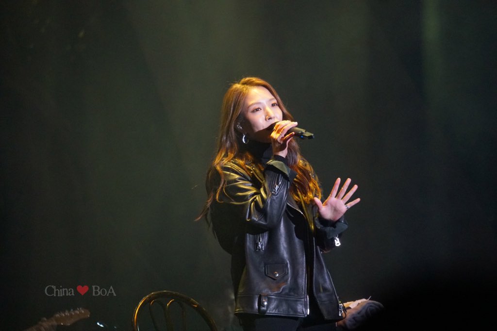 PrettyBoA's tweet photo. [Part 2] 2018.10.20 Grand Mint Festival  x BoA (Please do NOT edit) 
By China❤️BoA
 #womanshowcase #showcase  #BoA #woman #9th #BoA9a #boakwon #thelive #thelive2018 #ボア #宝儿 #boathelive #grandmintfestival #gmf #korea #seoul #보아 #woman #SMTOWN #ChinaLovesBoA https://t.co/1BhaFKgt47
