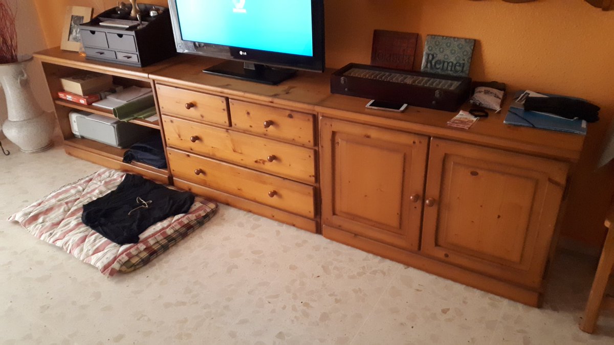 YolandaSR_C's tweet photo. Vendo comedor en #Wallapop
https://t.co/dGYxobBywJ https://t.co/IibYaC2LCk