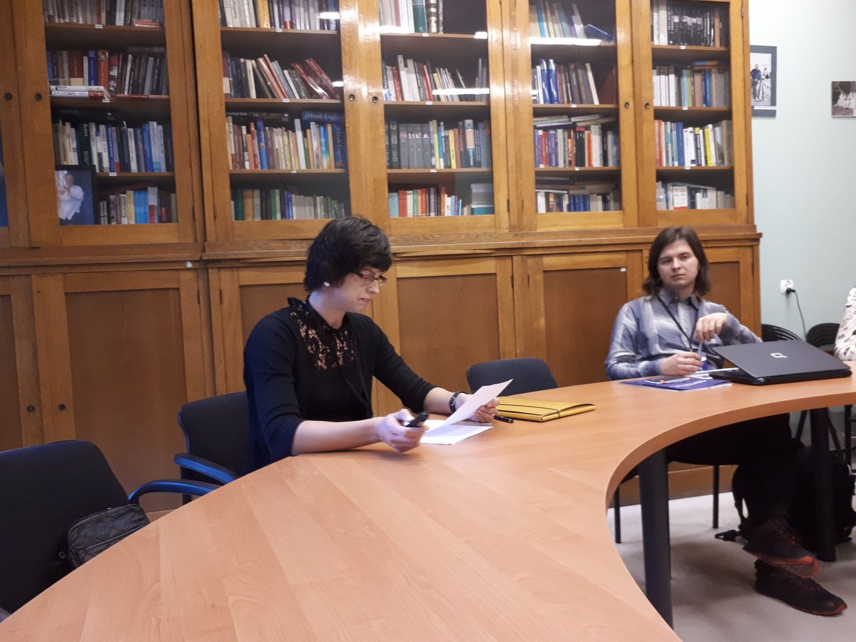 Facta_Ficta's tweet photo. #DK18 Dr Elwira Olejniczak z @unilodz wieńczy panel refleksją nad kategorią dyskursywną narodu na podstawie tekstów internetowych https://t.co/wUQH27NL0C