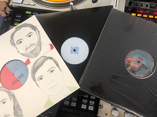 DeeperShades's tweet photo. Special shout out to Oli @ @shitemusic distribution and its labels for keeping me up to date with vinyl promos! I really appreciate the packages and music .. #vinylpromos #vinylrecords #djlifestyle #deephouse #realdeephouse #deepershadesofhouse #dsoh #ke… https://t.co/uLpZho16D1 https://t.co/d7XqGlzGeZ