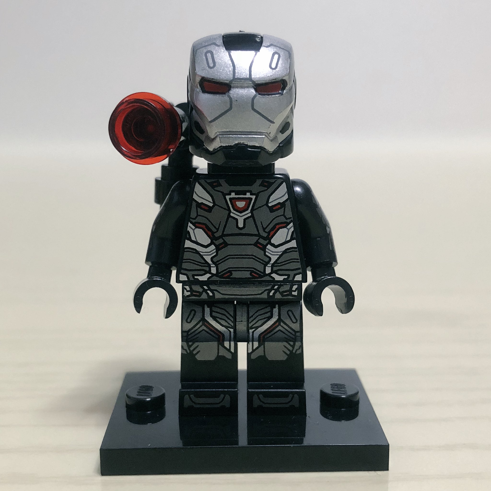 Hiro No Twitter Lego Marvel Super Heroes トイザらスのおまけのウォーマシン ミニフィグです うん かっこいい レゴ Lego マーベル Marvel トイザらス