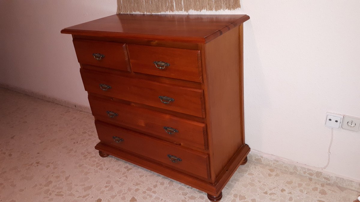 YolandaSR_C's tweet photo. Vendo comoda en #Wallapop
https://t.co/aeAKsGRyYJ https://t.co/PpAHK1fiRo