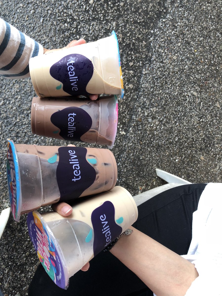 azfztlmhmmd's tweet photo. Siapa yang pakai digi pergi lah redeem #mydigirewards RM0.99 per cup dekat FESTKON @uthmtroll https://t.co/Qyg1H4626l