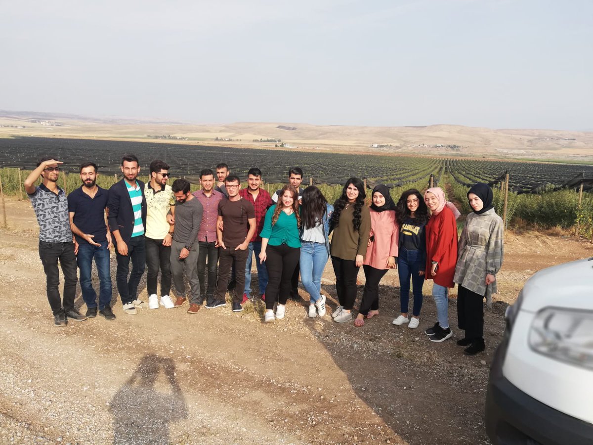 YASAT56's tweet photo. Yaşam İçin Tarım Topluluğu (YAŞAT) olarak Siirtin Kurttalan ilçesinin Yunuslar Köyünde elma ve fıstık bahçelerini inceledik. Bu güzel günümüzde emeği geçen başta topluluk danışmanımız DR. Fatih ÇIĞ hocamıza ve tüm birimlere topluluk olarak şükranlarımızı sunuyoruz. https://t.co/EsKHxmeczd