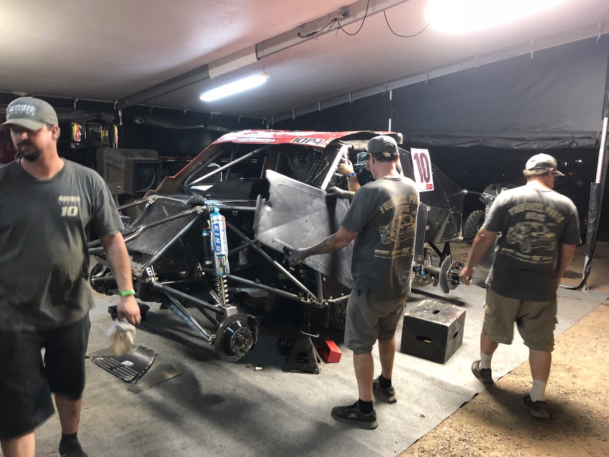 Huge thanks to my awesome team who never backs down from any challenge. Thank you Mike Seat, Dylan Cochran, Trucker Dave Harris, Danny Soto, Eric Heiden, Aaron Mundine and Cory Kruseman for all the hard work this season! Can’t thank you all enough for all that you do. #6podiums