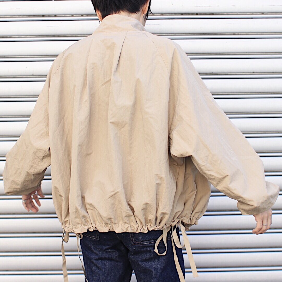 MAINU EMERGENCY SWING TOP BLOUSON ベージュ