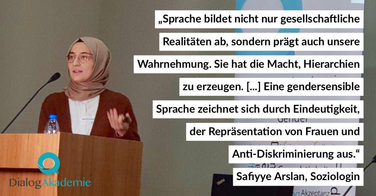 BddiOrg's tweet photo. „Sprache bildet nicht nur gesellschaftliche Realitäten ab, sondern prägt auch unsere Wahrnehmung. Sie hat die Macht, Hierarchien zu erzeugen. [...] Eine gendersensible Sprache zeichnet sich durch Eindeutigkeit, der Repräsentation von Frauen und Anti-Diskriminierung aus.“ https://t.co/6LHhYvbOaV