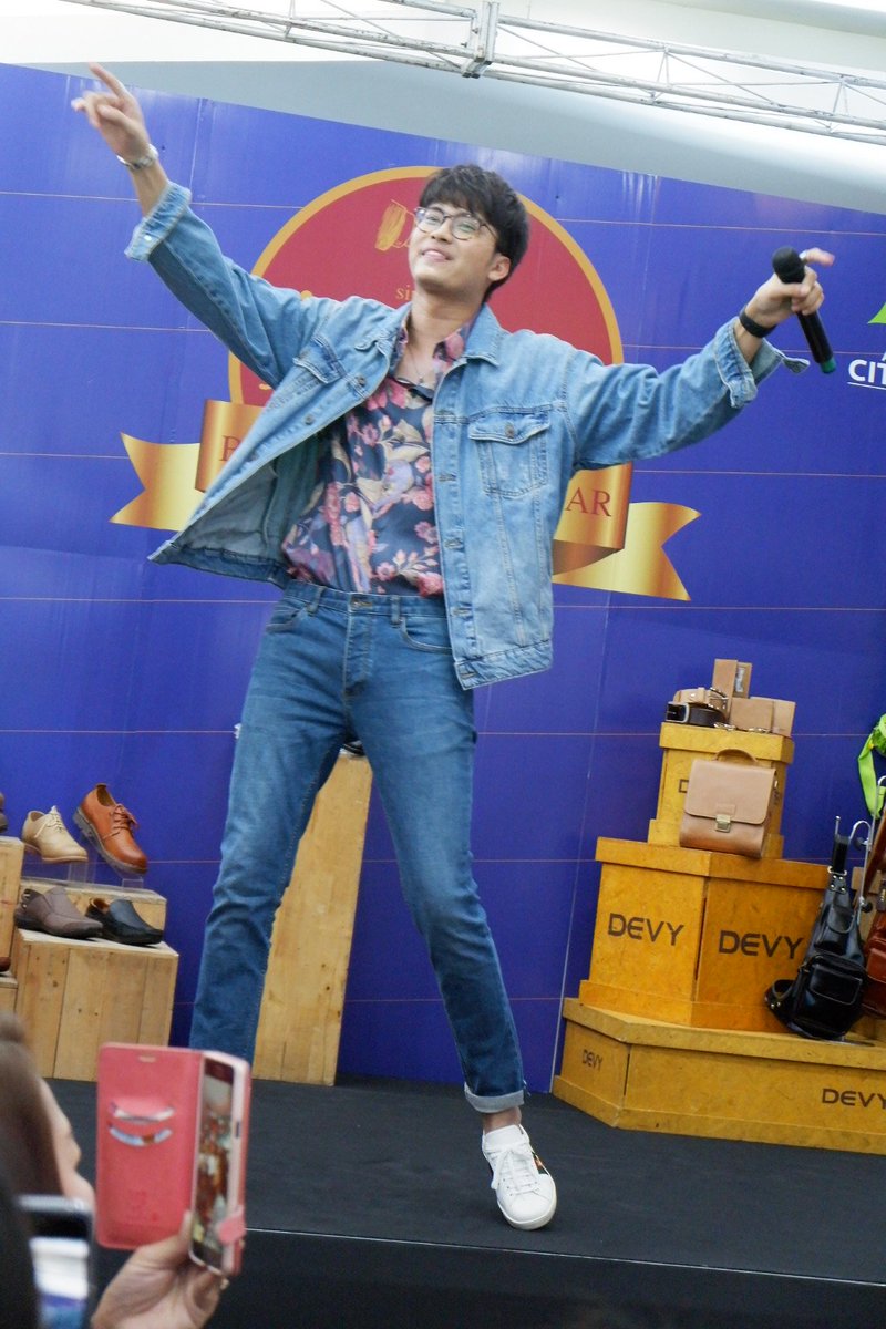 PDoungpimai's tweet image. ไม่มีคำบรรยายภาพ #nonttanont #nontfam @tanont916 #HeavyDevy