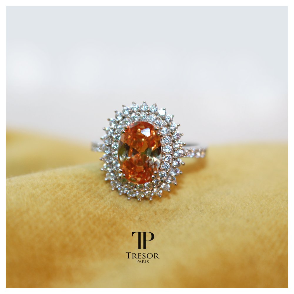 Tresorparis's tweet photo. From the elegant Royale collection,this ring is hand-crafted from sterling silver and features a large champagne coloured crystal. ๐
https://t.co/8O8mRE9dpH
#champagne #luxury #ring #crystal #elegant #royale #royalecollection #handcrafted #silver #sterlingsilver #jewellery https://t.co/4ZYYV381Rw
