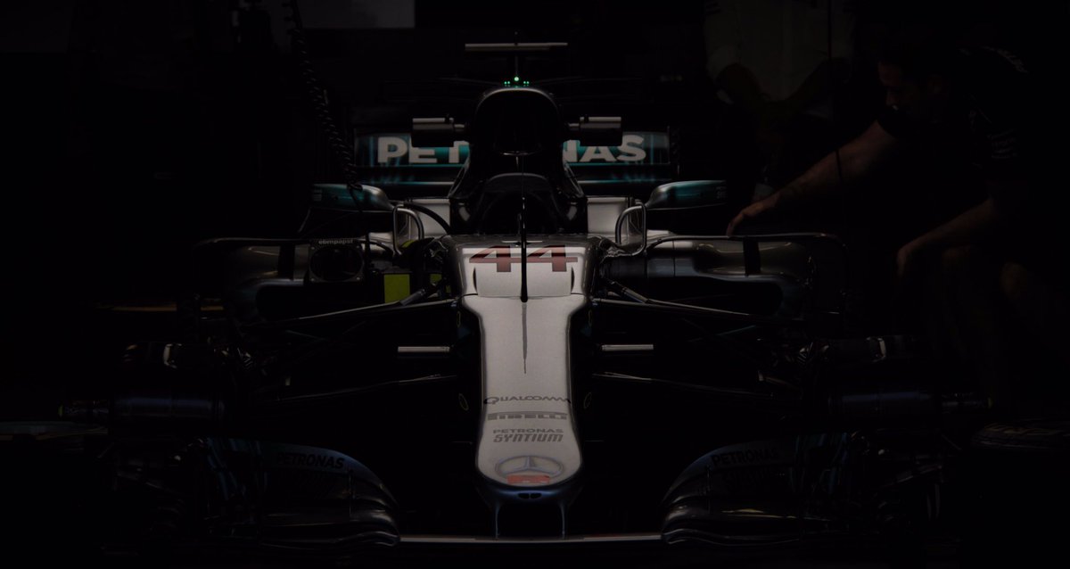 xavigazquez's tweet photo. Hi guys 😜

This photo has been chosen for the main image of our website https://t.co/j36GG7sKxp.

What do you think ?? 😜📸 

From my camera 📸 #xaviimages at @ymcofficial  #AbuDhabiGP 
#GrainingMediaFormulaOne
@Graining_es 
#whoworksinformulaone
@F1 https://t.co/Gj4aSNYRgy