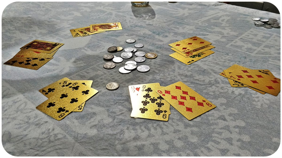 BodhanaAnanda's tweet photo. It's THAT time of the year 😀
#କାମ୍ପୀ #ତାଶ୍ _ଖେଳ #Kaampi #CardGame #TeenPatti #तीन_पत्ती #Poker #FlashCardGame #Three_Card_Brag #Kemps #Rummy #Blackjack #Flush #SouthOdisha #Brahmapur #Berhampur #Ganjam #Odisha #Odia #OdiaCulture #FestivalsOfOdisha #KumaraPurnima #KhantiOdia https://t.co/zdStqMIVqe