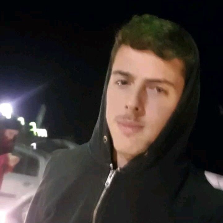 Que cerca te quiero y que lejos estas. 😍😍