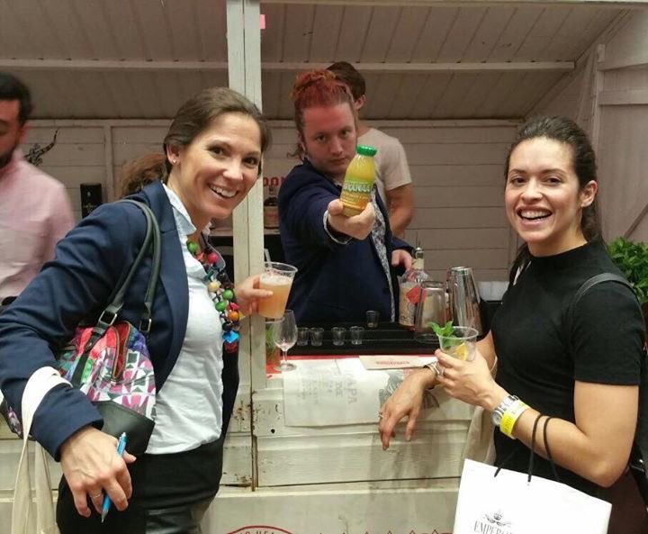 Sokanaa_France's tweet photo. SO’KANAA® is waiting you today at #UKRumFest #London !
Find us and taste our #CaneJuice 100% natural!!!
Cheers with #Sokanaa #SugarcaneJuice ! ✈️🍹😎
#UKRumFest2018 #RumFest #IanBurrell https://t.co/aH440lZXNP