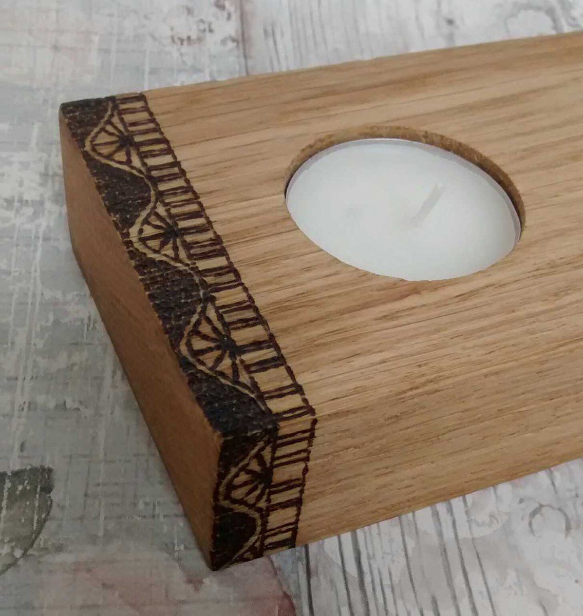 woodenyoulove's tweet photo. I love this unique #mandala and #zetangle inspired design on this #oak tea light holder.
Hand burnt design and hand cut from oak sourced in #Yorkshire.
https://t.co/5wId027b3b
#ukgifthour #candle #homedecor #RTmeBB #smallbiz #shopsmall #socialmedia #yorkshireis #handmadegifts https://t.co/wwSjw9iINY