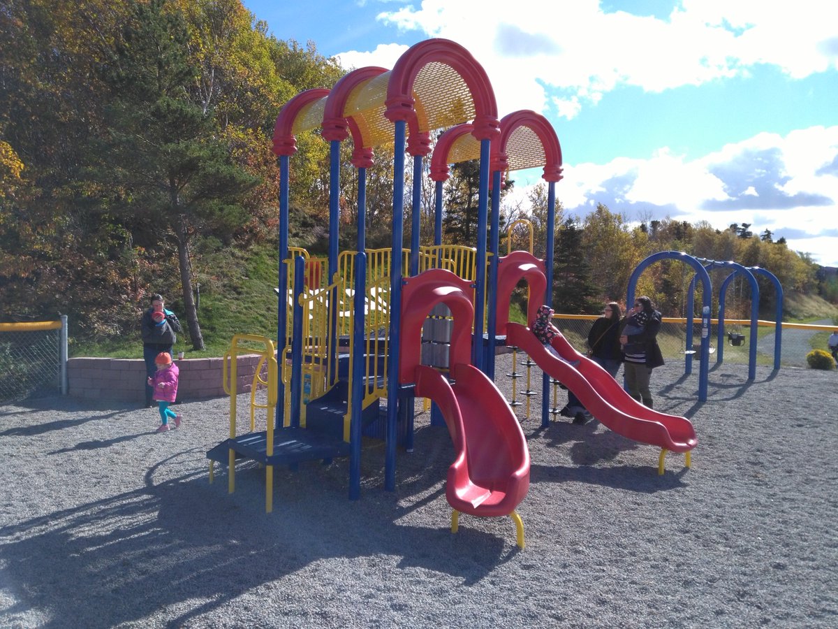 CSoplet's tweet photo. I was in Kelligrews NL on hiatus from my campaign last weekend, to honour those who share my concern for #children, #youth, #peace and #inclusion that keeps me up at night.
#ThrowTheTorch #LestWeForget
#Remembrance100 #Remembrance2018
#MississaugaVotes #FamiliesMatter #ZapTheGaps https://t.co/HdJOtQUtFS