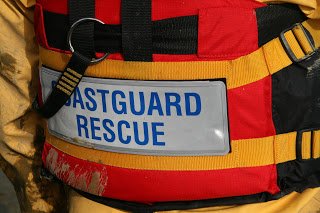 #HMCoastguard currently coordinating search operation in #CowesHarbour after ferry collides into yachts in heavy fog hmcoastguard.blogspot.com