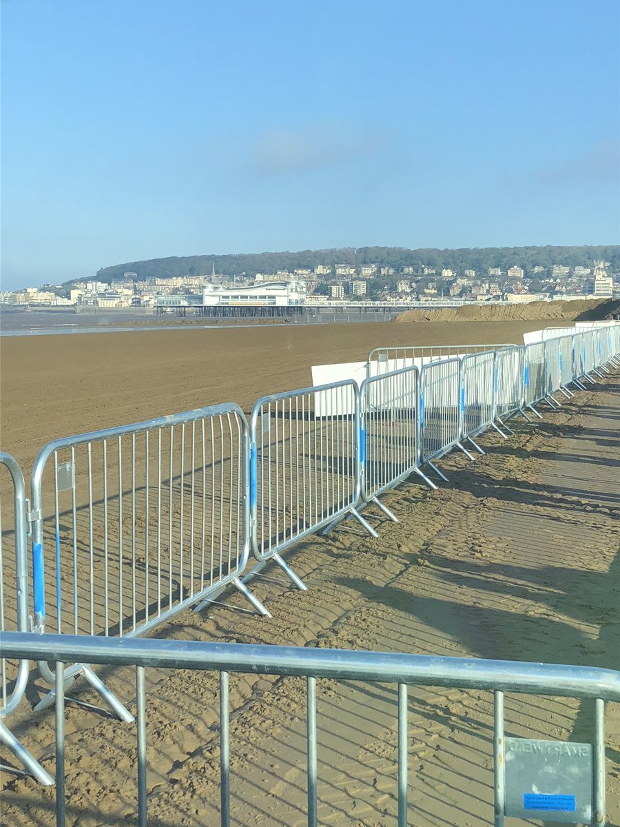 Damien_Macd's tweet photo. Ready and waiting for beach race to start! #opscommander #westonbeachrace #mysjaday https://t.co/cHaErqzNkA