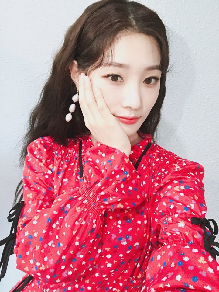 chaeyeonpics's tweet photo. our princess didn’t attend some schedules due to health problems but gladly she was able to mc today! hope she feels 100% again soon ❤️ https://t.co/n65BP5JHVf