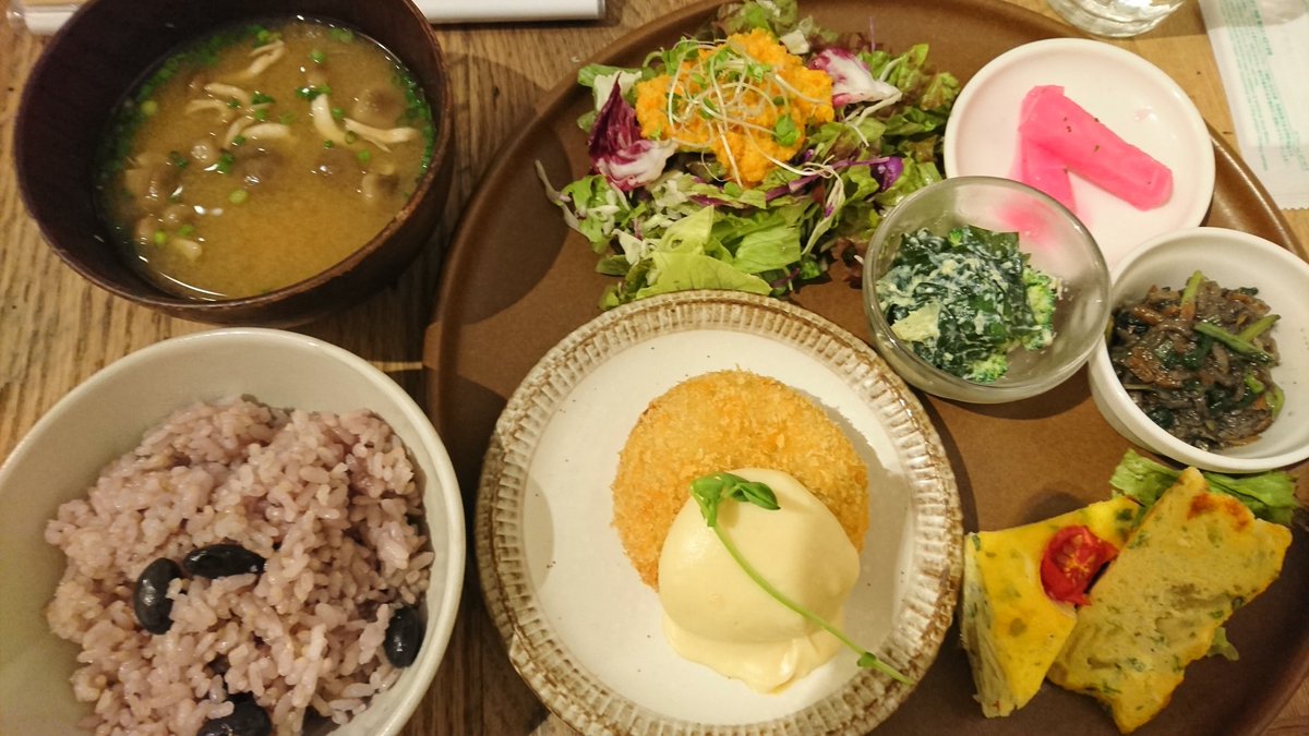 こもれび食堂 こもれび食堂