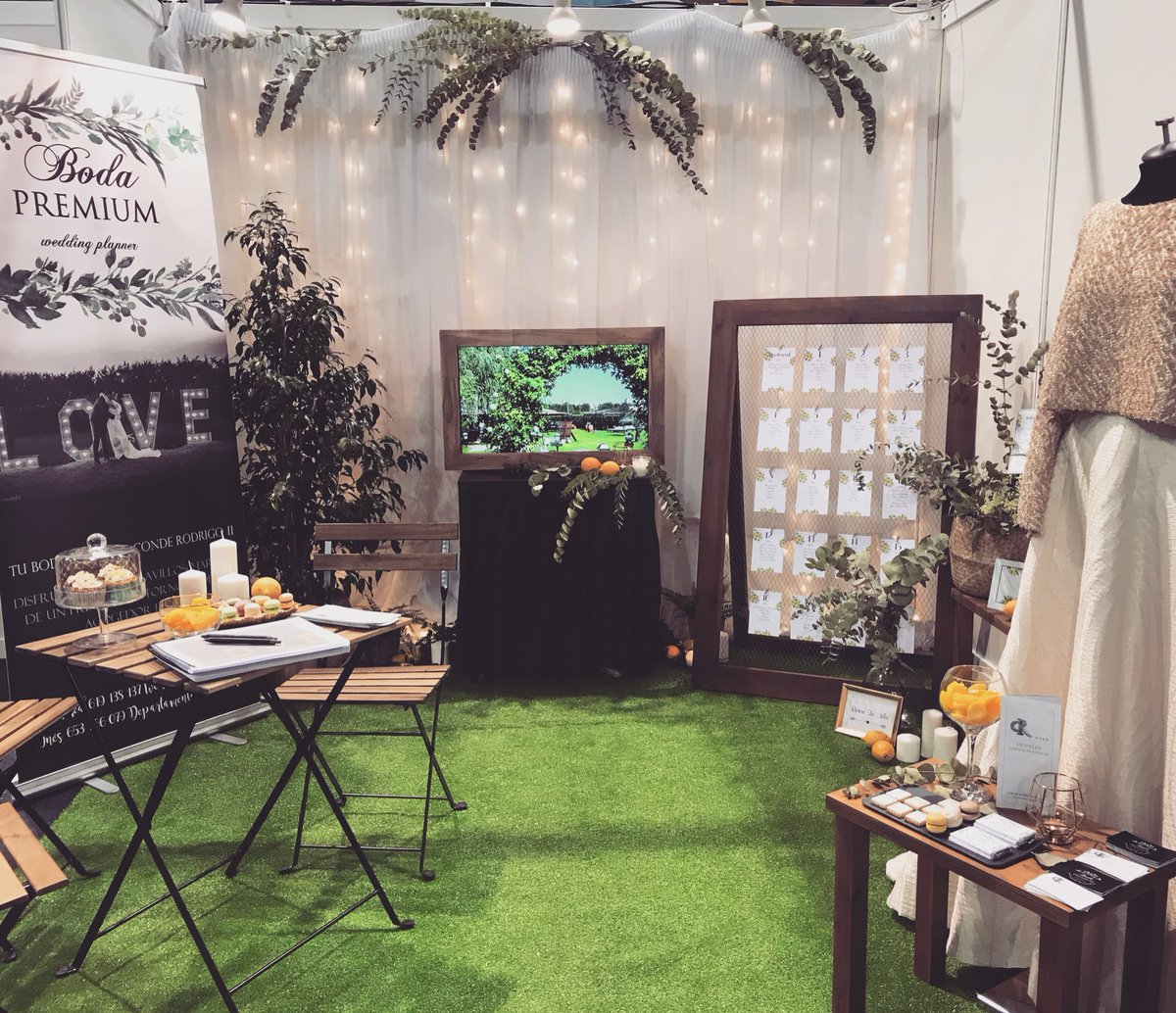 bodapremium's tweet photo. VEN A VISITAR NUESTRO STAND EN SALAMANCA NUPCIAL 💒 #hotelesconderodrigo #bodapremium #bodas2019 https://t.co/0XmwyaLvIF