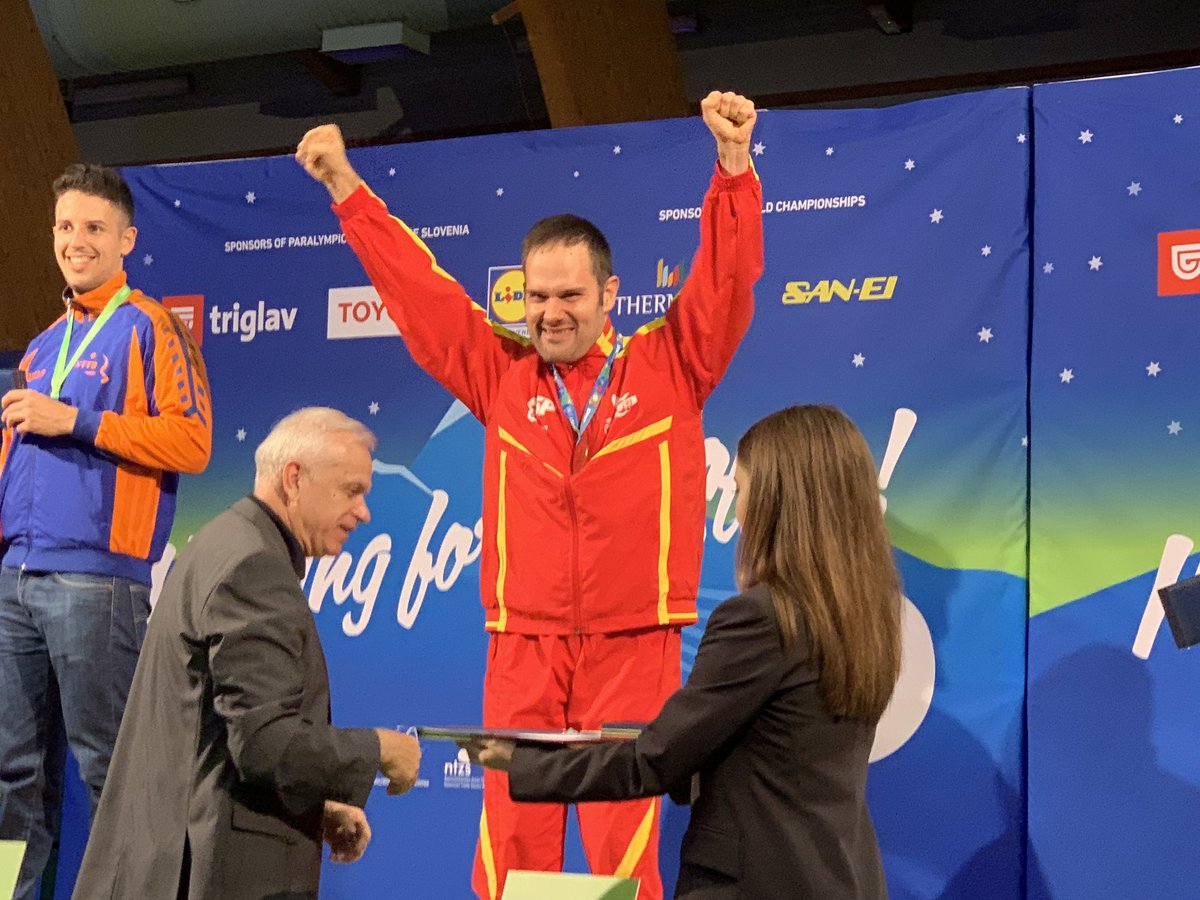 rfetm_tenismesa's tweet photo. ¡Ya tenemos las 📸 de nuestros atletas @Paralimpicos con sus 🥇🥈🥉 en #SPINT2018!

 ¡Enhorabuena @jordimorales2 @alvarovalera_ y @jbpereztm! https://t.co/LnyN7tGfkH