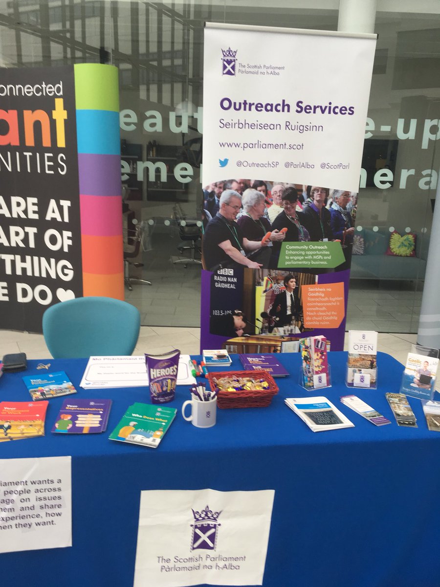 ParlAlba's tweet photo. Madainn mhath! Tha sinn aig #syp2018. Thig is bruidhinn ruinn - #Gàidhlig no #Beurla! @OfficialSYP https://t.co/I3UlLfVRhS