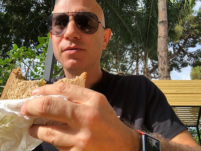 checkmate9's tweet photo. Open Air Breakfast @ Tel Aviv #nofiltets #theWeekBegins https://t.co/lLNmPZqqxB https://t.co/pM6tjBqgNf
