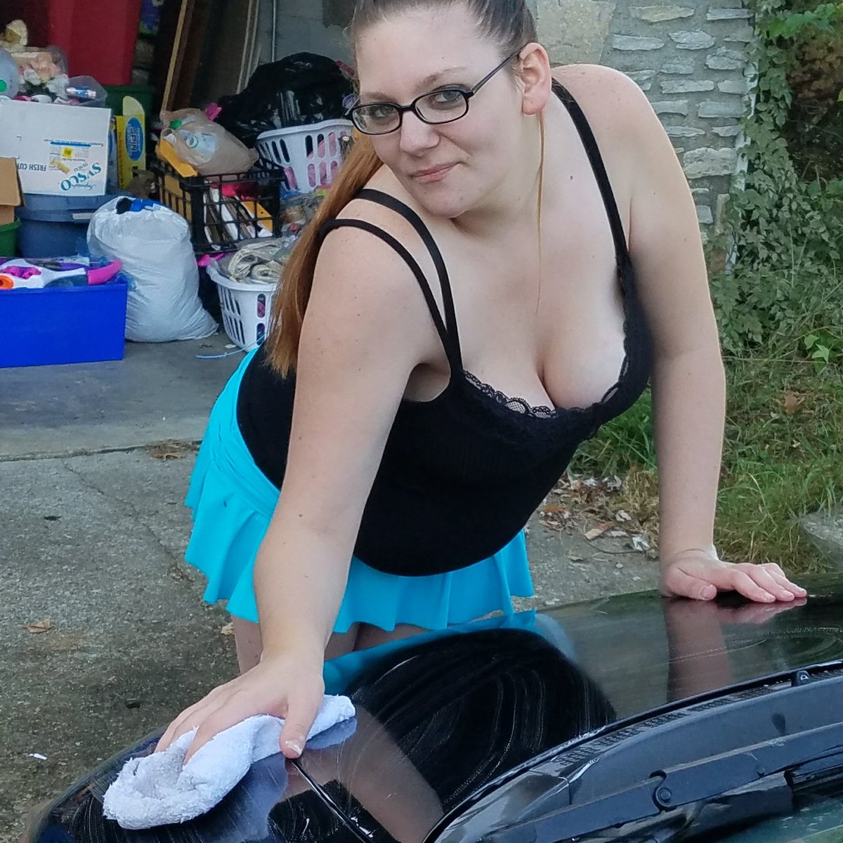 khart7542's tweet photo. https://t.co/Ys9g83nxyj Cleaning daddy's car #Bikini #adult #upandcoming #busty #amateur #bbw #set https://t.co/X0oYZhze91
