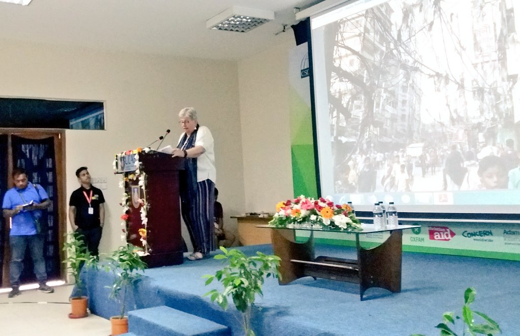 hmirfanullah's tweet photo. Prof. Carolyn Roberts of @GreshamCollege presents keynote paper at the closing session of #csd2018 #conference at @ULABian. #Bangladesh https://t.co/qWEioexjjF