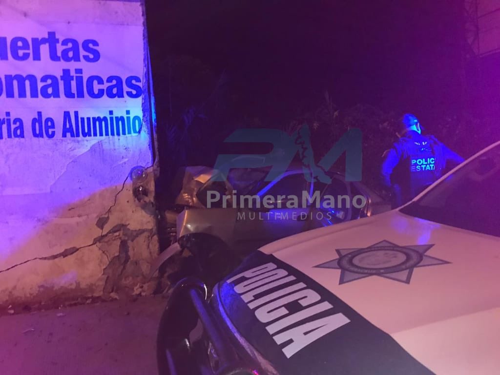 PrimeraManoM's tweet photo. 1 muerto y 3 lesionados en accidente sobre la Xalapa-Coatepec a la altura de #LosArenales, conductor de un vehículo Nissan Sentra se impactó contra una pared, Escuadron Nacional de Rescate atendió el percance https://t.co/2CxFH6x9NF
@VialidadXalapa @angelesglezc @ssptransitover https://t.co/D8cJKpktnN