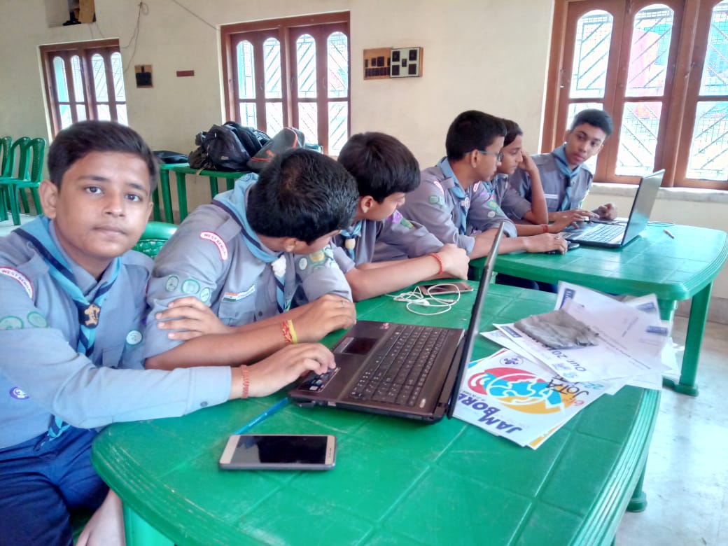 MCKVScoutGroup's tweet photo. Involvement of our group in the #JotaJoti with @hfcs
@JOTAJOTI https://t.co/4wjYBxLSMI