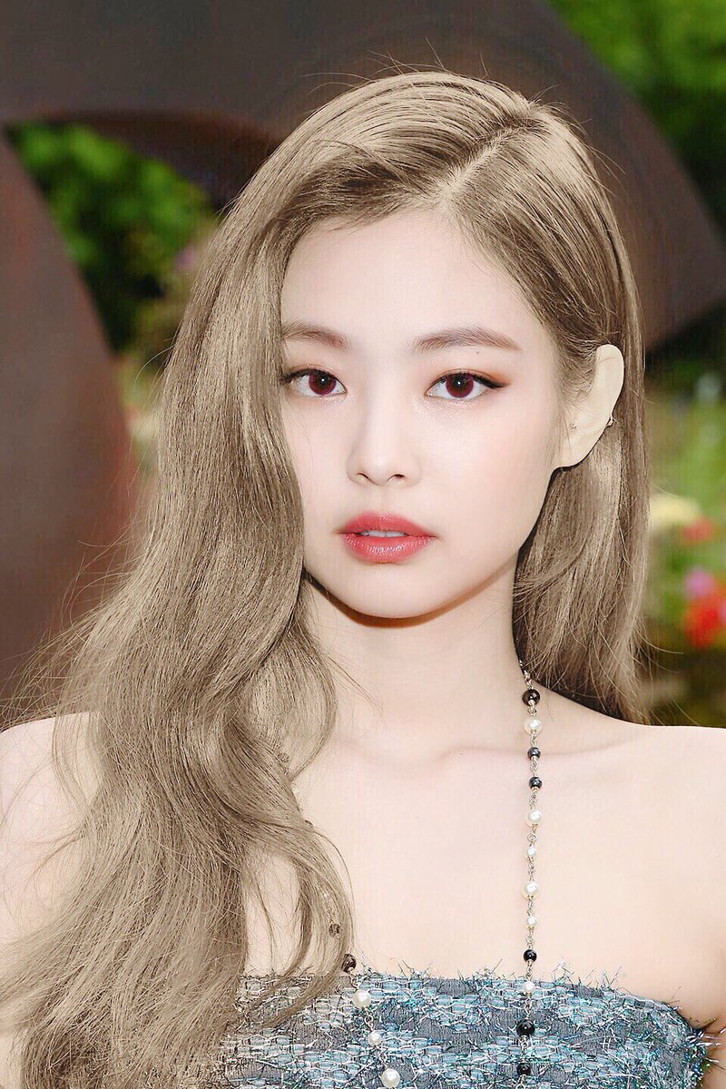 allthatjennie's tweet photo. 나중에 기회가된다면 금발해줘 제니야...
#blackpink
#jennie
#jenniekim https://t.co/aXfjpaLbDJ