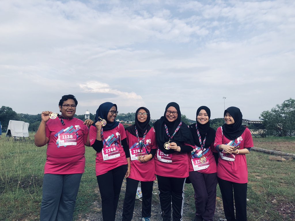 nurulmuhaiminah's tweet photo. More to come after this. Semoga istiqomah dengan #eightribestayfit 💦 #barbierun2018 https://t.co/5PYhL1vW5h