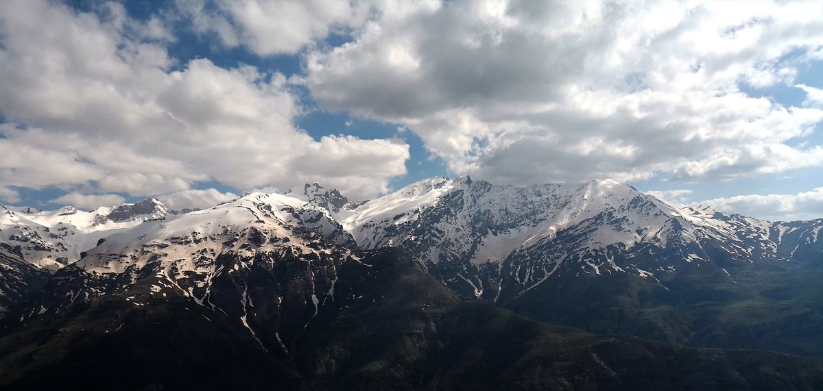 KosratyS's tweet photo. کوردستان نیشتمانی👌جوانی https://t.co/9mafAOZyA3