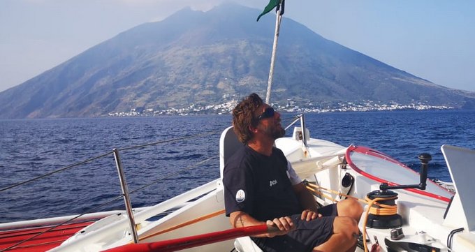farevelanet's tweet photo. #rmsr2018 @rolexmiddlesea #MaseratiMulti70 strong lead at Stromboli passage https://t.co/S2obPef0Qe https://t.co/vVaVw6Zz6c