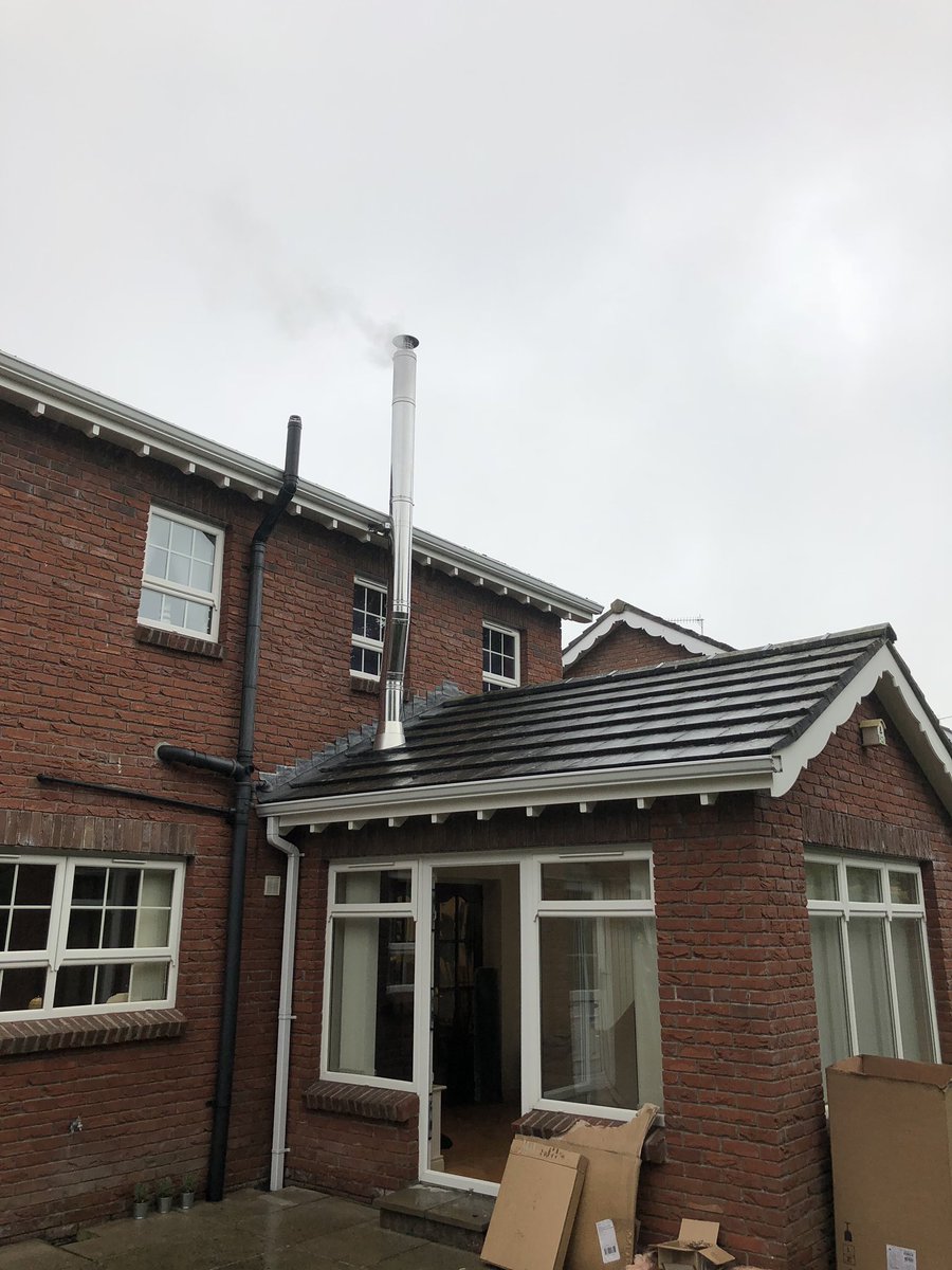 hotstovesni's tweet photo. @ConturaStoves @FlueandDucting Contura 810 installed in sunlounge with Duraflue twinwall system https://t.co/dVqqjjexDa