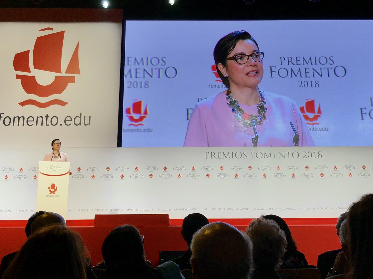 josepmprats's tweet photo. Gracias @FomentoEdu por una gala fantástica! Felicidades a todos los premiados, especialmente a los profesores, verdaderos #influencers y @FomentoAlumni verdadera savia de la sociedad https://t.co/ll19kDn1wB